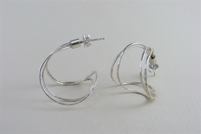 Picture of Silver hamered  earrings